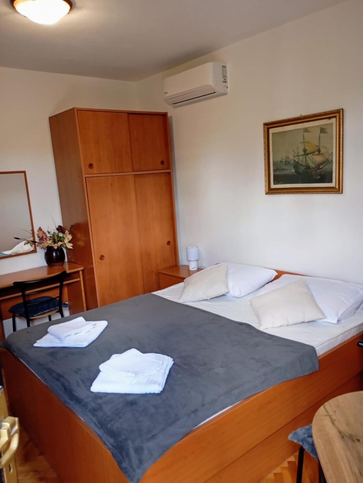 Rooms Helena 克尔克 外观 照片