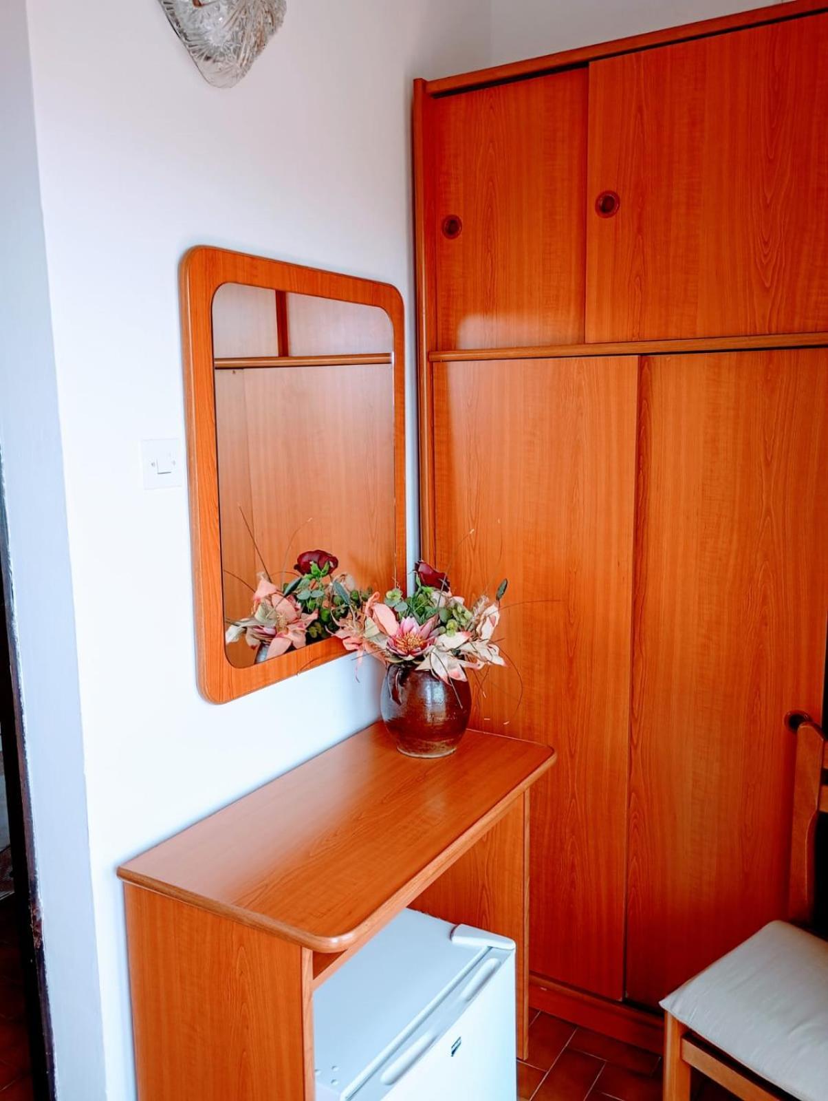 Rooms Helena 克尔克 外观 照片